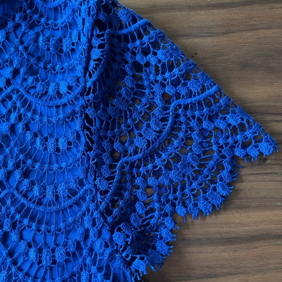 Banana Republic Royal Blue Short Sleeve Top - Picture 3 of 10